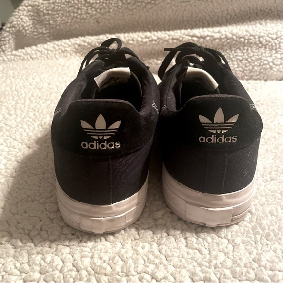 Adidas Snickers Size 12 - Picture 4 of 5